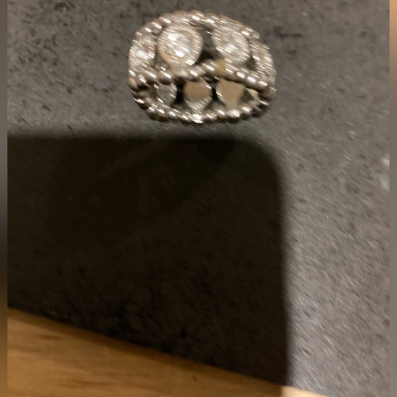 Jewelry - Funky expandable ring